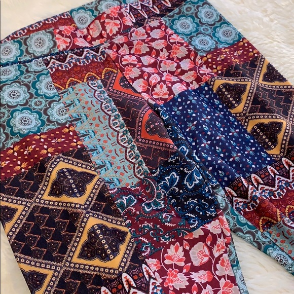 American Eagle Leggings - Picture 3 of 4